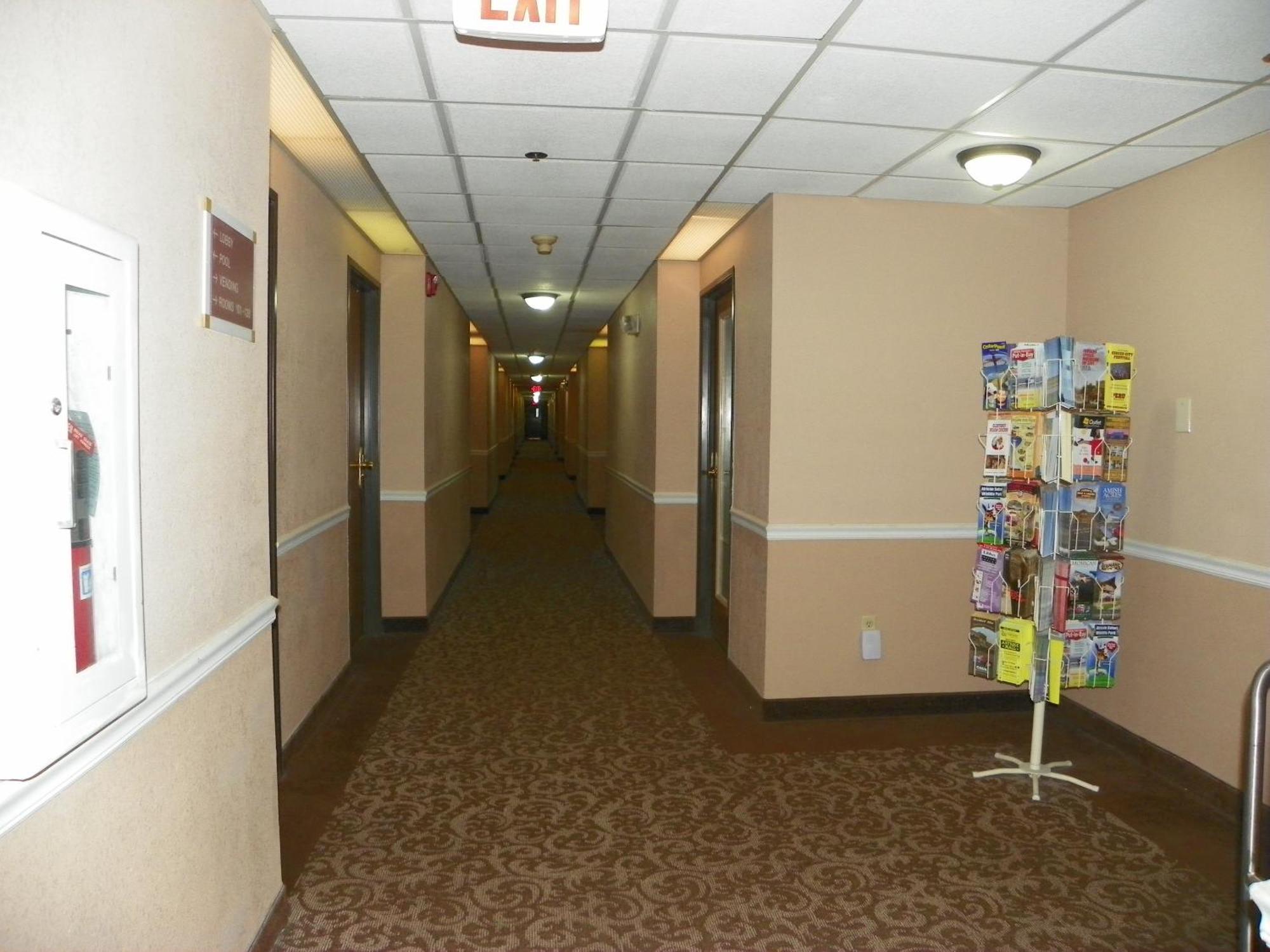 Royalton Inn & Suites Upper Sandusky Kültér fotó