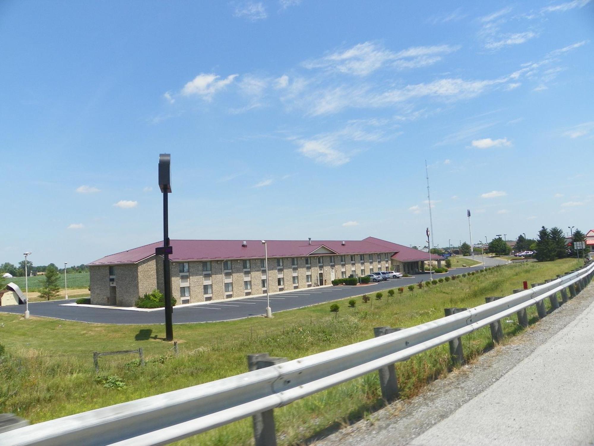 Royalton Inn & Suites Upper Sandusky Kültér fotó